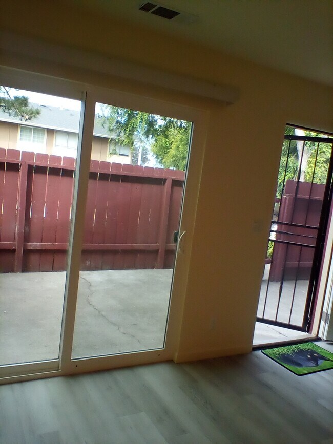 Building Photo - 400 Corcoran Ave