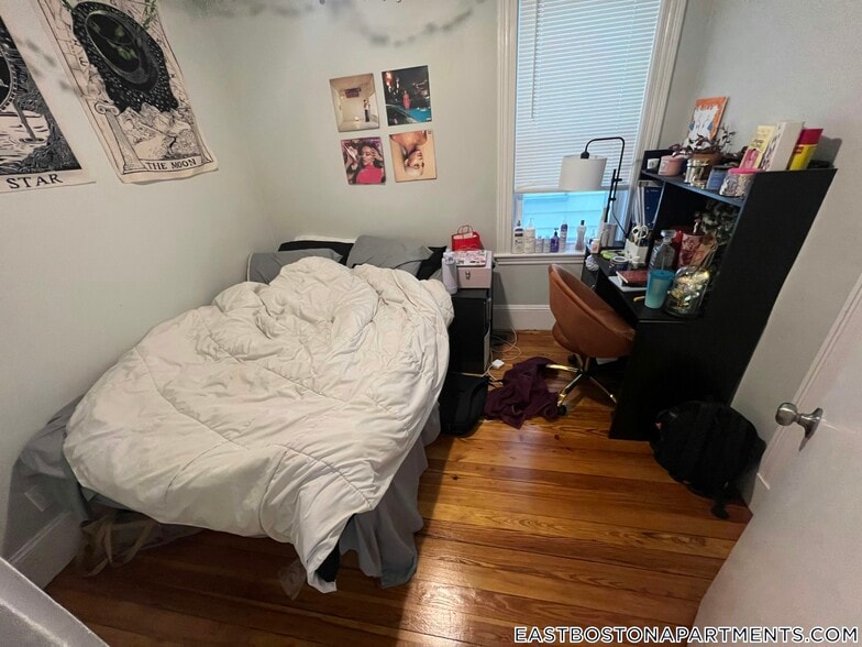 Building Photo - 114 Falcon St