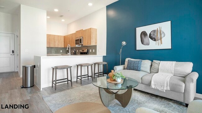 Building Photo - 5256 International Dr