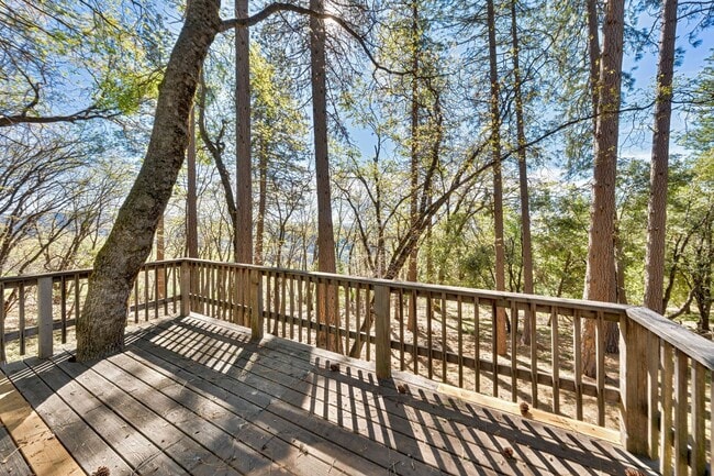 Building Photo - Craftsman Retreat in Camino – Updated 4BR Home on Quiet Lot!