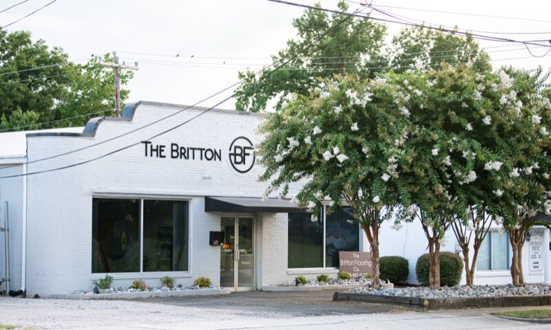 Building Photo - 922 E Main St
