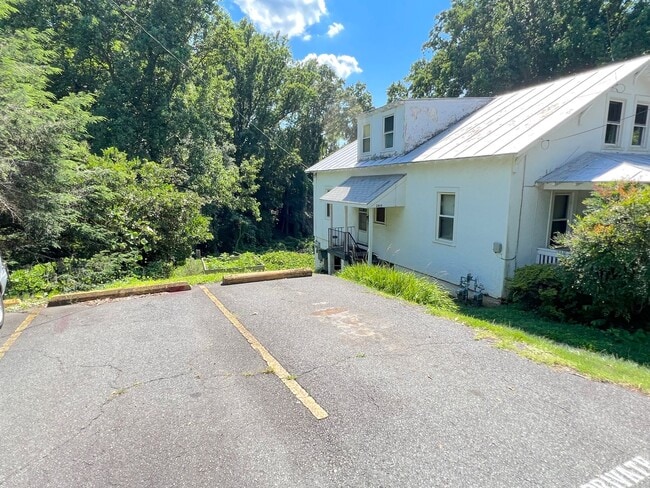 Primary Photo - 201 Shamrock Rd
