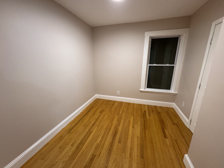 Building Photo - 30 Julian St