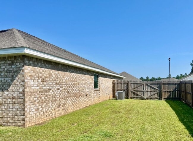 Building Photo - Gulfport 4 Bedroom