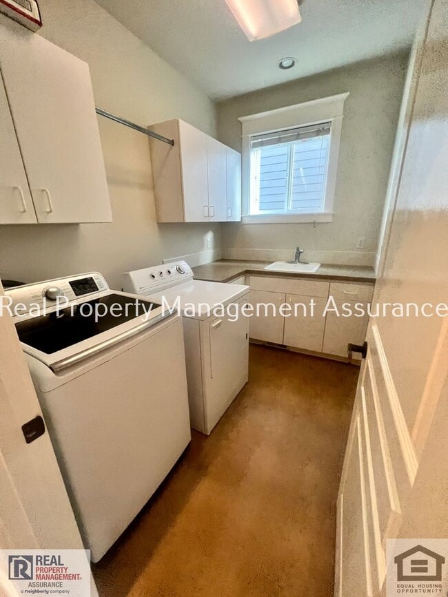 Building Photo - 16442 SW 132nd Terrace