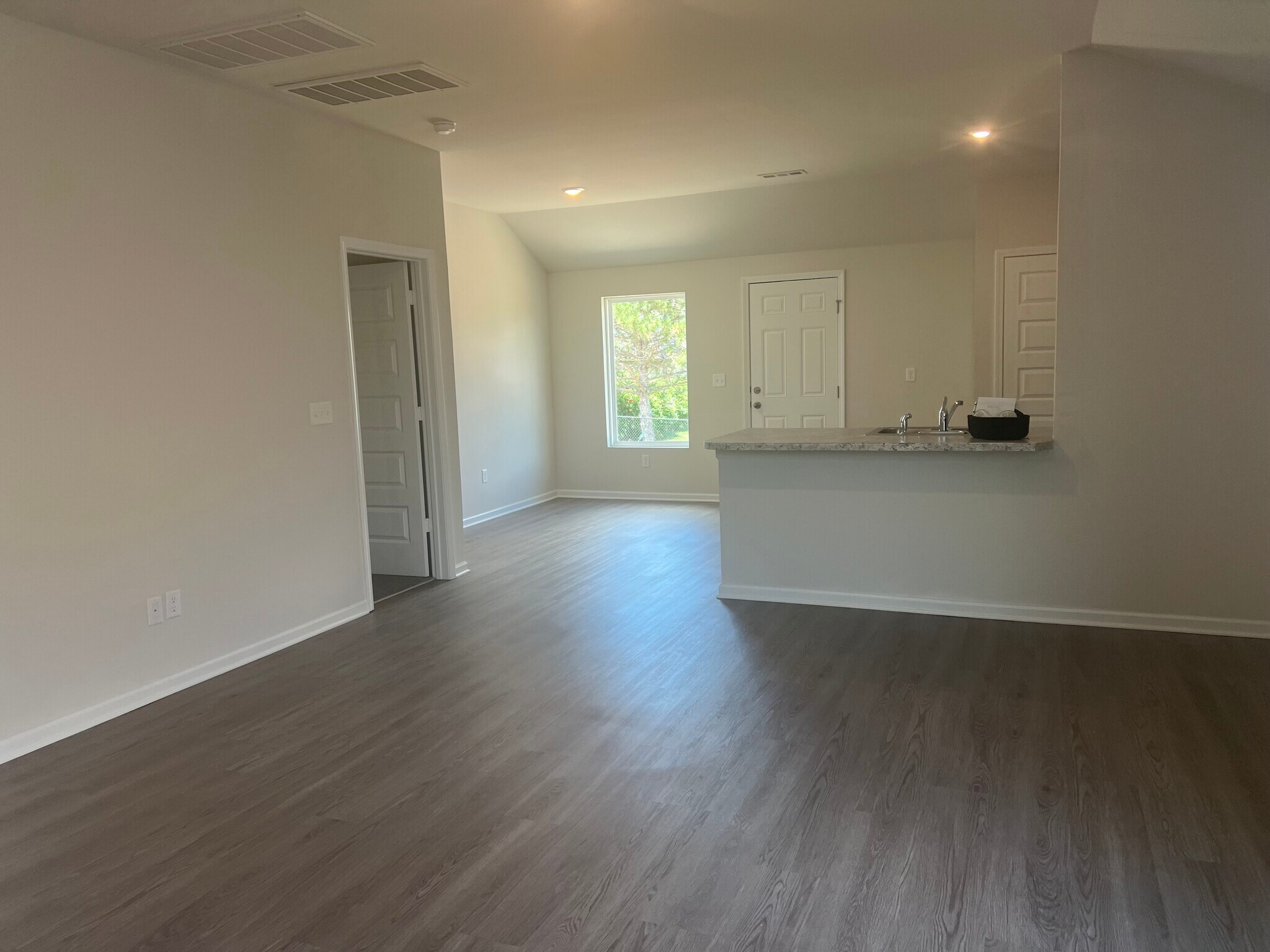 Building Photo - 2113 Brk Rdg Cir