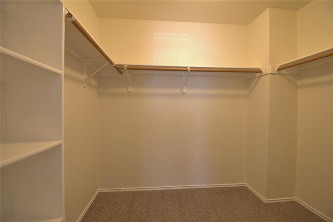 Building Photo - 115 Remington Dr