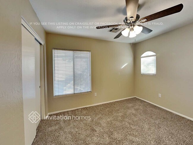 Building Photo - 13446 W Keim Dr