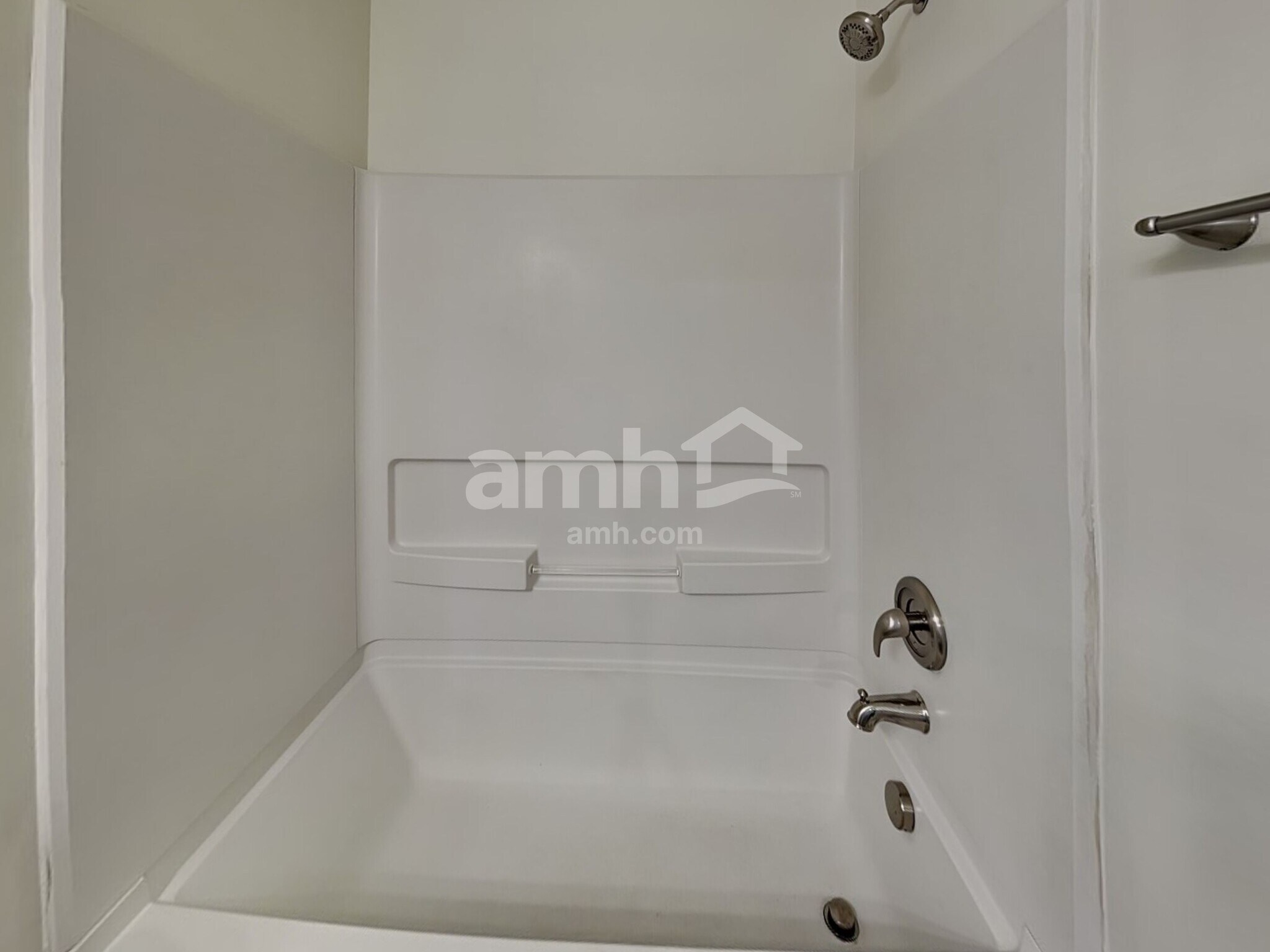 Building Photo - 1245 Cloverview St