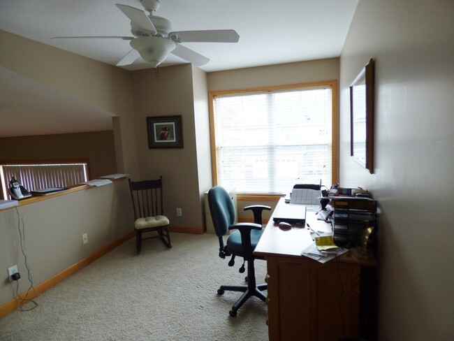 Building Photo - 3 Bedroom Townhome in Monticello, MN