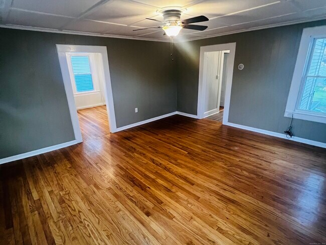 Building Photo - 20 Lee Ave