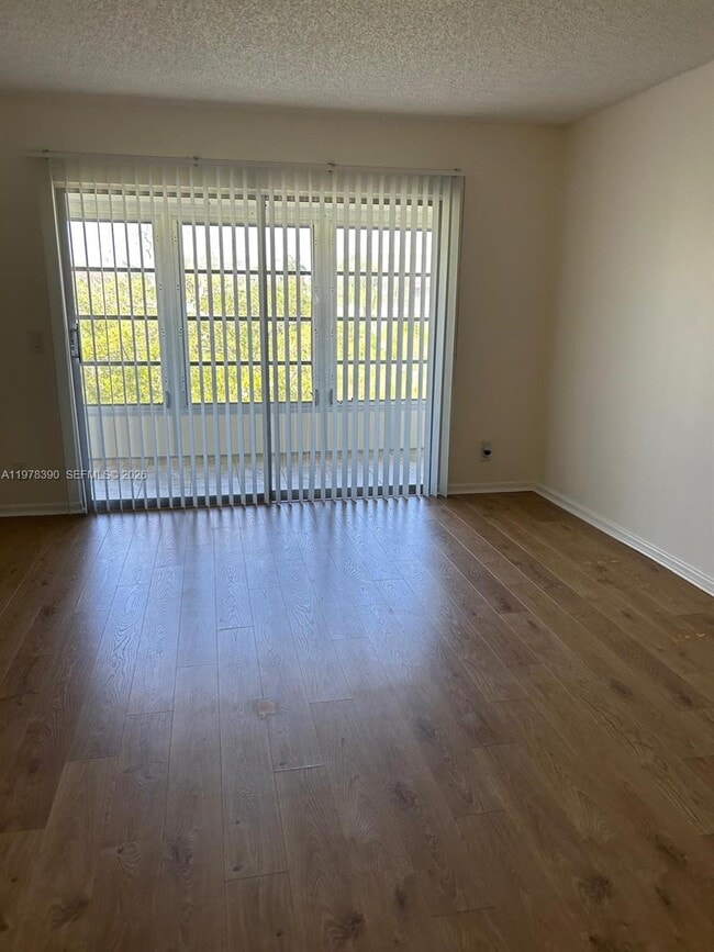 Building Photo - 1400 SW 124th Terrace