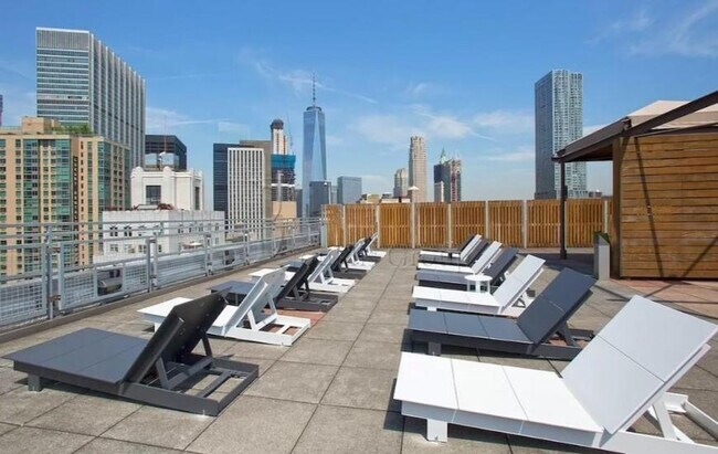Building Photo - 3 bedroom in NEW YORK NY 10038
