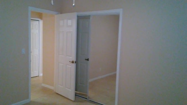 Building Photo - 832 SW Duncan Terrace