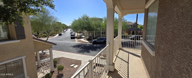 Building Photo - 587 S Buena Vista Ct