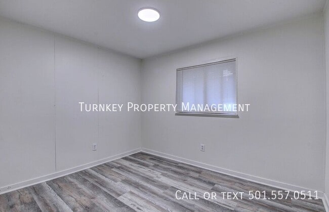 Building Photo - 76 S Meadowcliff Dr