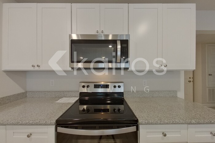 Building Photo - 4648 Malay Cir