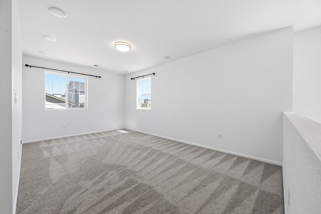 Building Photo - $2,940.95- 3-bed, 2.5 bath home in Aurora