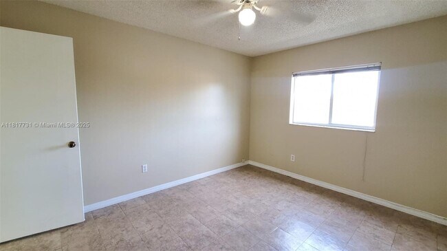 Building Photo - 3610 N 56th Ave