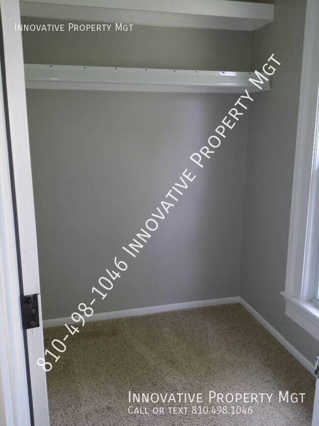 Building Photo - Spacious 4 bedroom , 1 1/2 bath home in Ga...