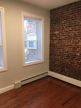 Building Photo - 114 Orleans St