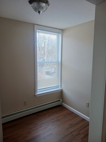 Building Photo - 1 Race St