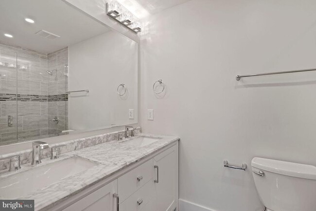 Building Photo - 1110 Wimbledon Dr