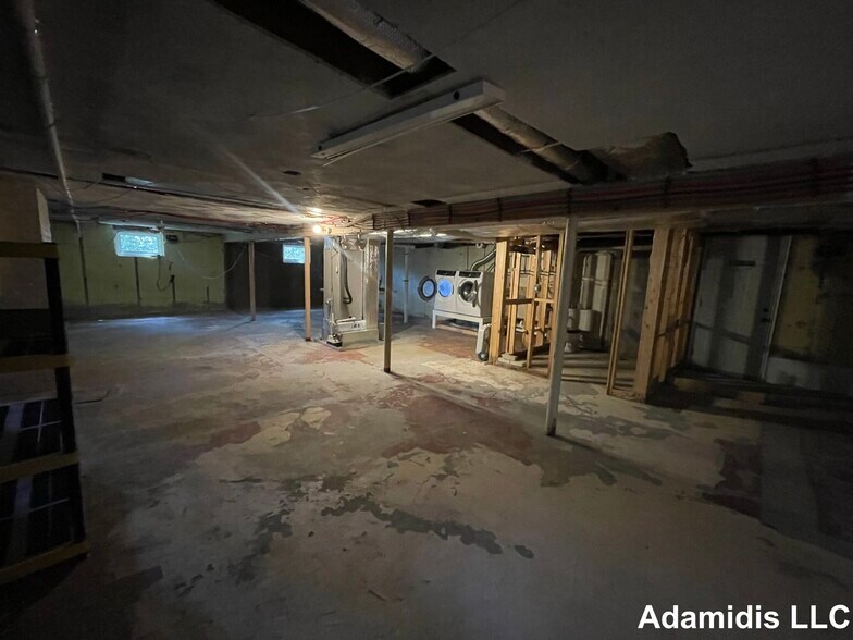 Building Photo - 30 Allandale St