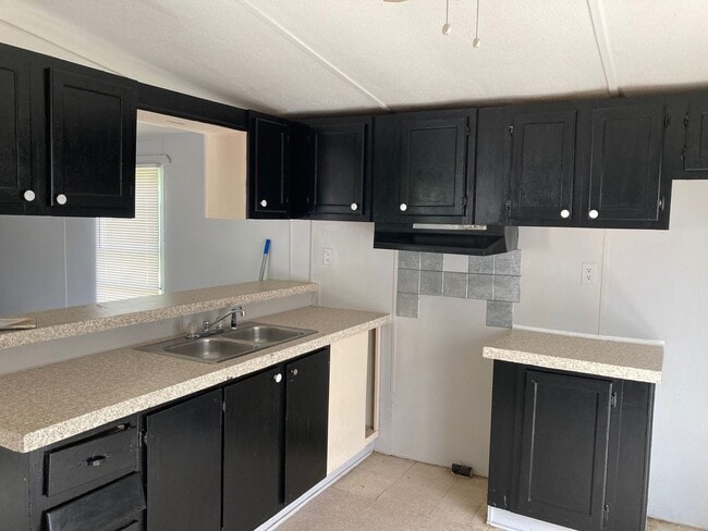 Building Photo - Awesome  Mobile Home in Gallaway, TN for R...