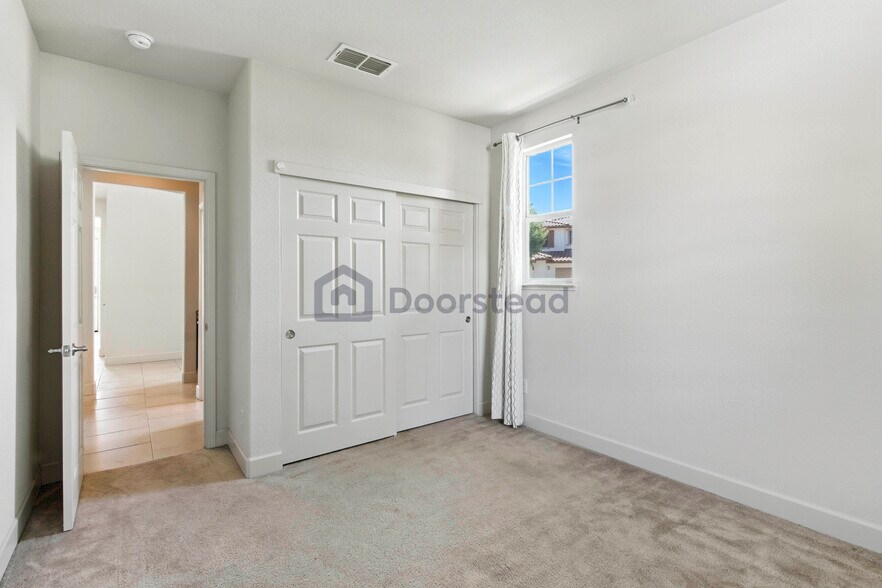Building Photo - 4677 Lue Ln