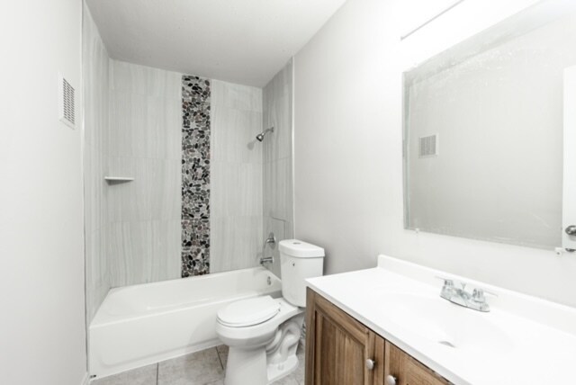 Building Photo - 9797 Leawood Blvd