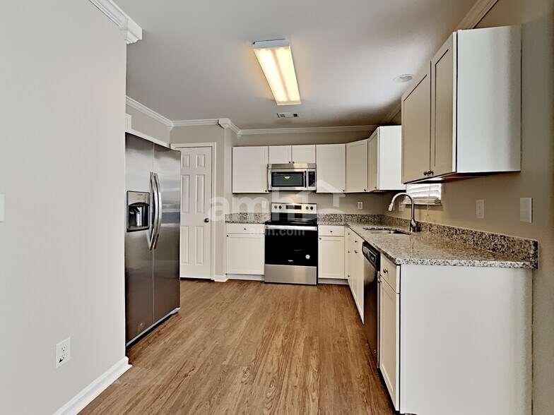 Building Photo - 4540 Canipe Dr
