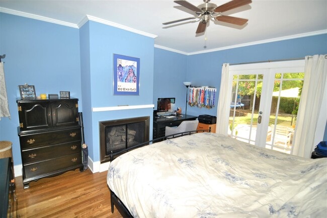 Building Photo - Beautiful Belmont Heights Home with Huge Backyard