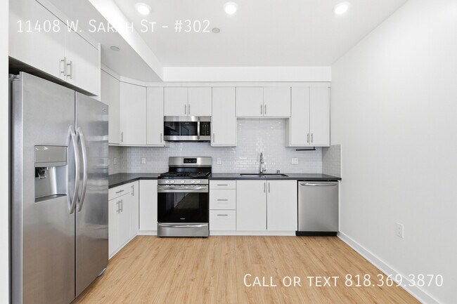 Building Photo - 11408 W Sarah St