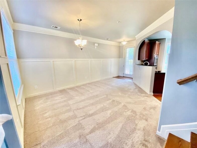 Building Photo - 3322 Castleberry Village Dr