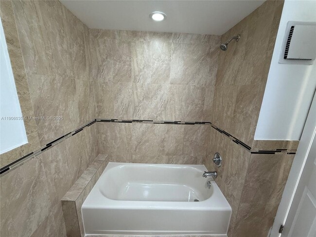 Building Photo - 10875 SW 112th Ave