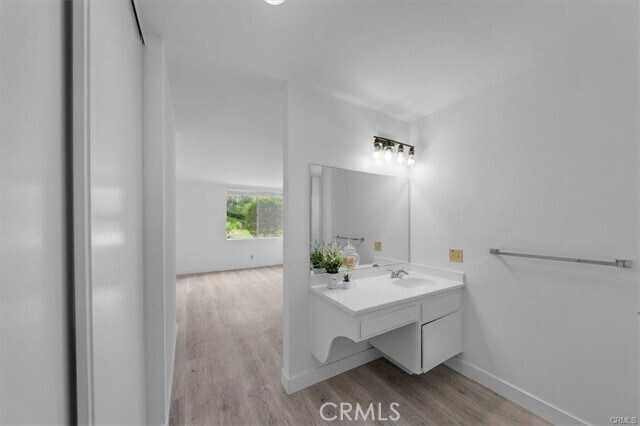 Building Photo - 6542 Ocean Crest Dr