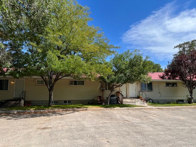 Primary Photo - Harris Apartments