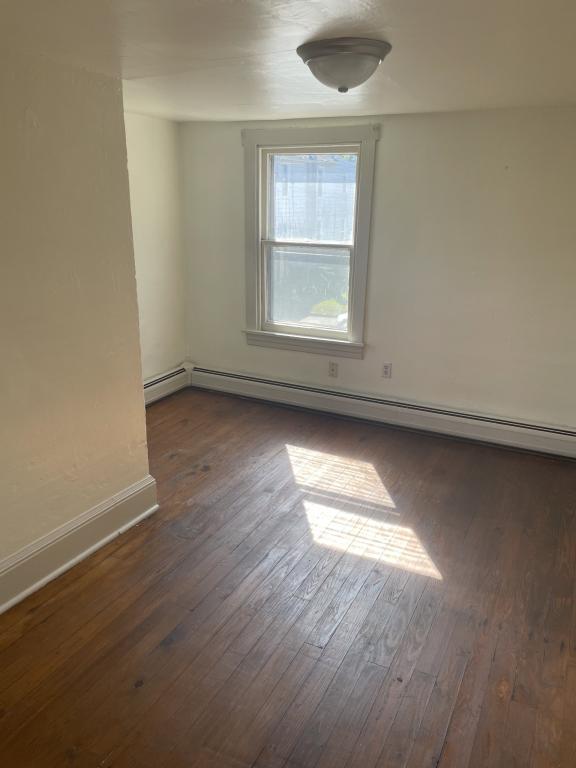 Building Photo - 223 Linden Ave