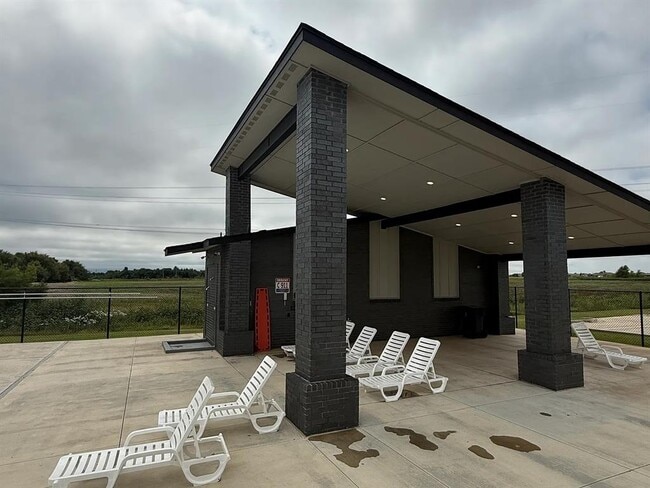 Building Photo - 3733 Palmetto Blf Dr