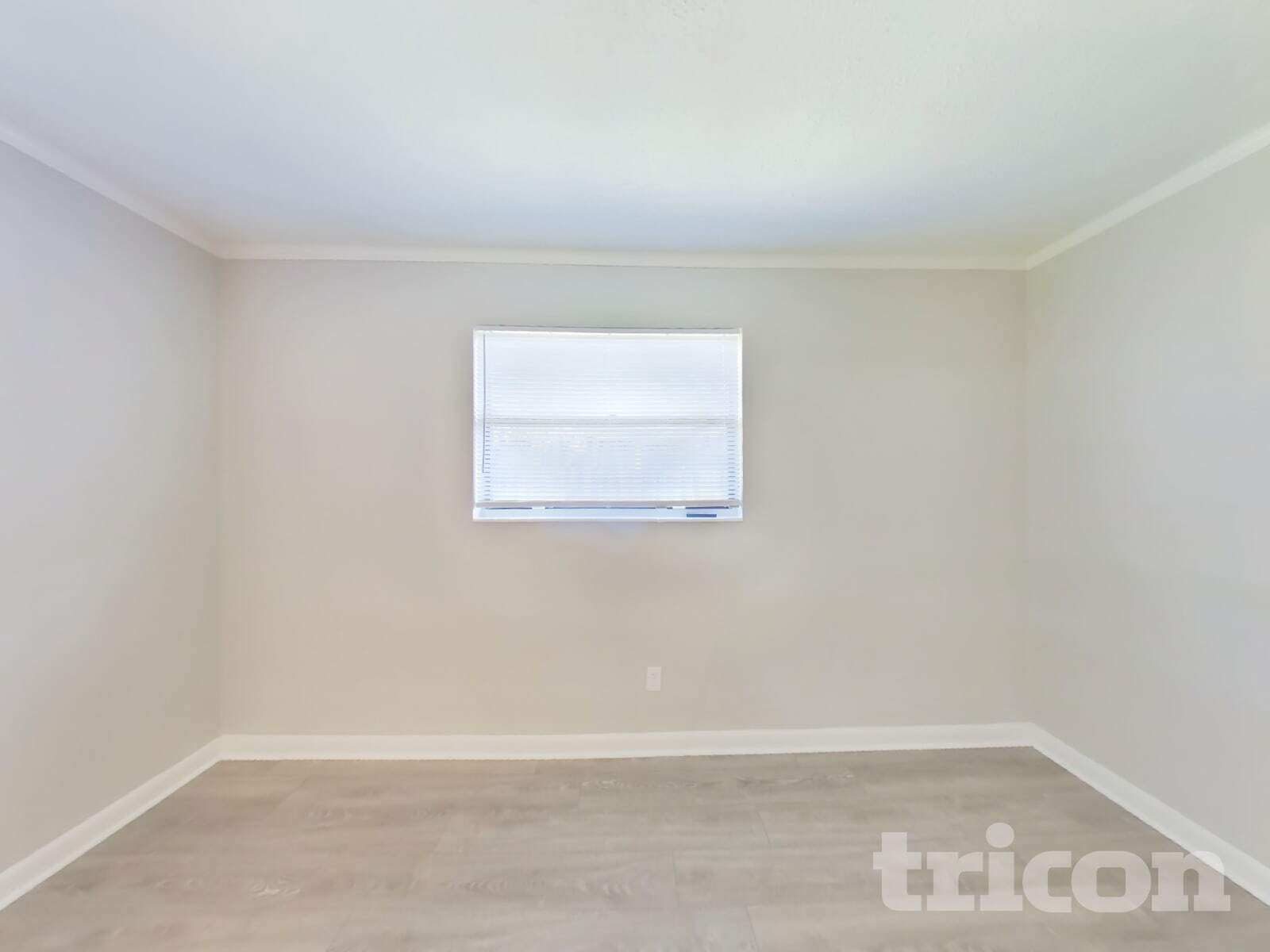 Building Photo - 2703 Arlex Dr E