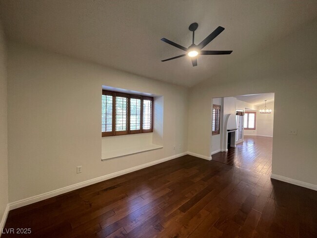 Building Photo - 579 Cervantes Dr