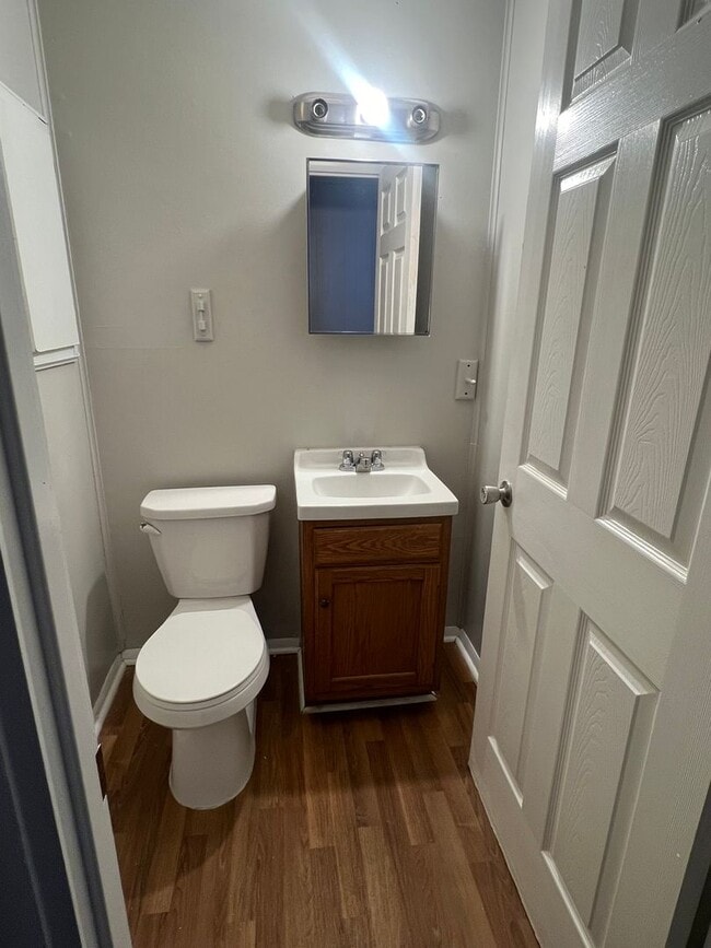 Building Photo - Coming Soon! Large 4 bedroom 2 bath home w...