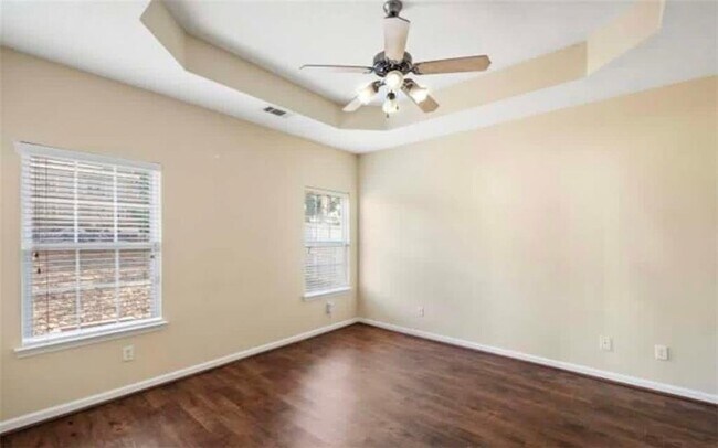 Building Photo - 2162 Capella Cir SW