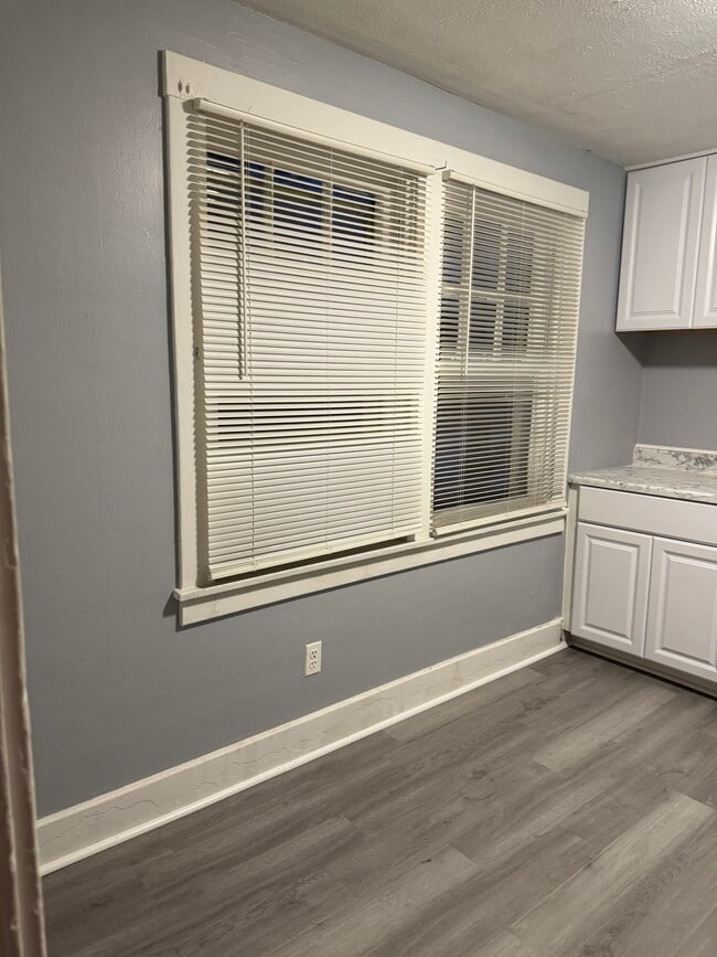 Building Photo - 440 5th St