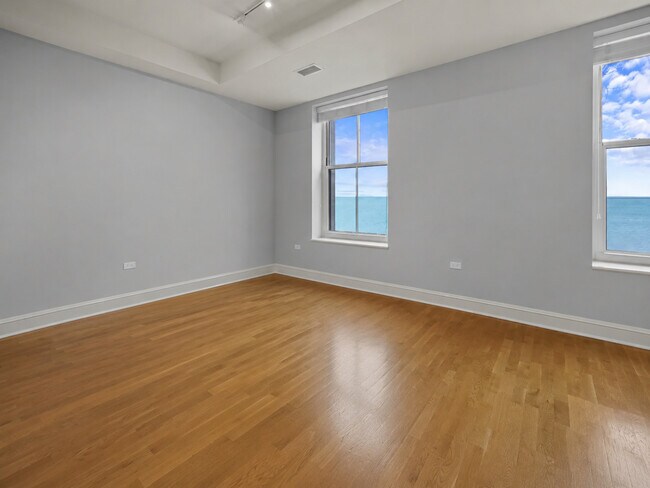 Building Photo - 850 N Lake Shore Dr