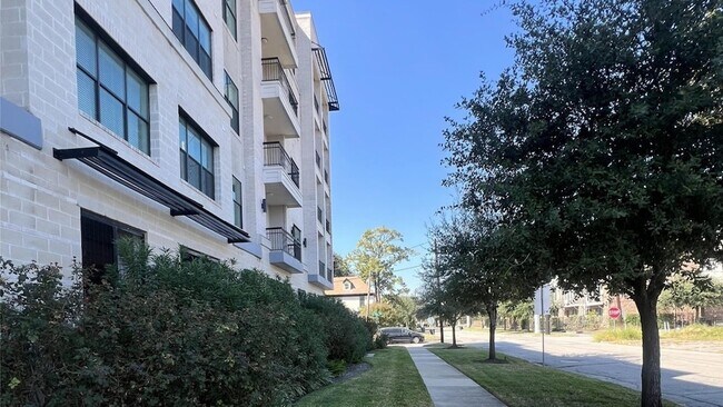 Building Photo - 1508 Blodgett St