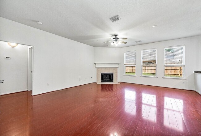 Building Photo - 2032 Creek Shore Ln