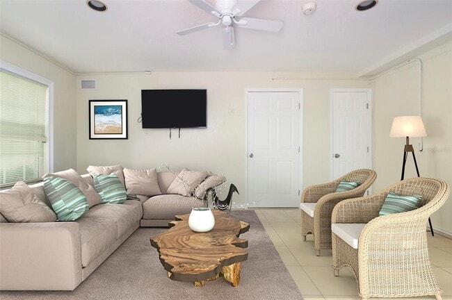 Building Photo - 11820 Capri Cir S