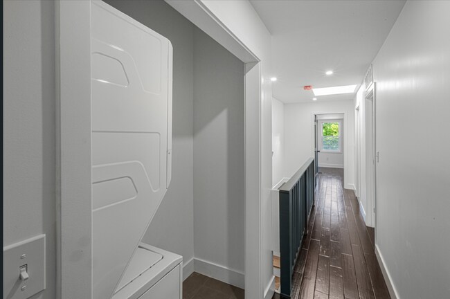 Building Photo - BEAUTIFULLY RENOVATED on the best block in Remington